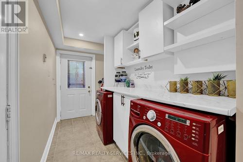 247 Sand Road, East Gwillimbury, ON - Indoor Photo Showing Laundry Room