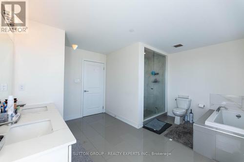 82 William Duncan Road, Toronto, ON - Indoor Photo Showing Bathroom