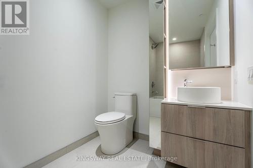 2206 - 28 Ann Street, Mississauga, ON - Indoor Photo Showing Bathroom