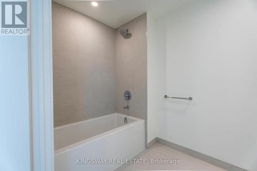 2206 - 28 Ann Street, Mississauga, ON - Indoor Photo Showing Bathroom