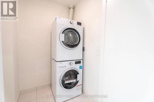 2206 - 28 Ann Street, Mississauga, ON - Indoor Photo Showing Laundry Room