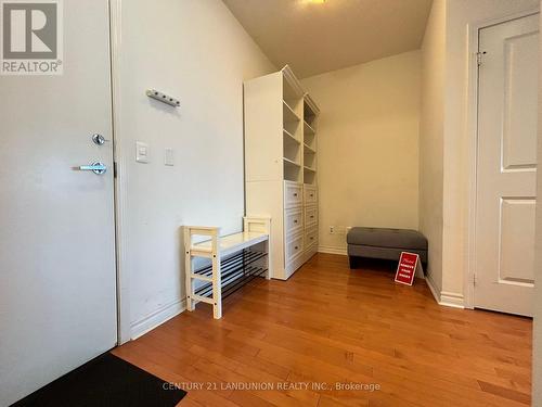 301 - 2885 Bayview Avenue, Toronto, ON - Indoor Photo Showing Other Room