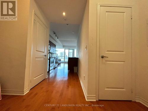 301 - 2885 Bayview Avenue, Toronto, ON - Indoor Photo Showing Other Room