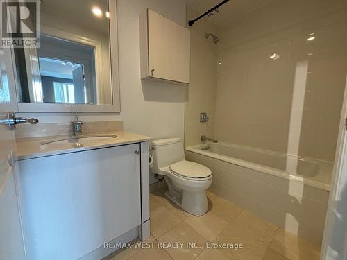 411 - 30 Old Mill Road, Toronto, ON - Indoor Photo Showing Bathroom