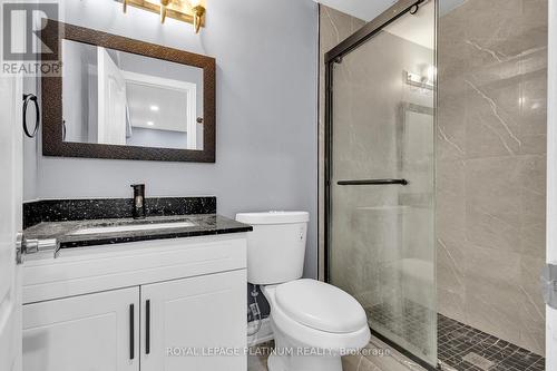 140 Windflower Drive, Kitchener, ON - Indoor Photo Showing Bathroom