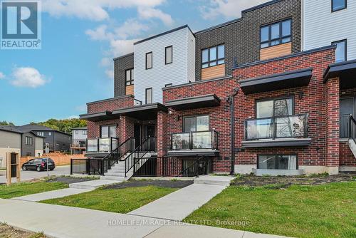 289 Chapel Hill Drive, Kitchener, ON - Outdoor With Facade