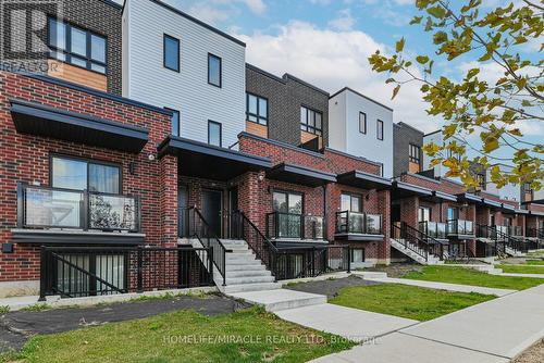 289 Chapel Hill Drive, Kitchener, ON - Outdoor With Facade