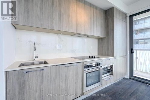 4409 - 50 Charles Street E, Toronto, ON - Indoor Photo Showing Kitchen