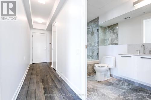 4409 - 50 Charles Street E, Toronto, ON - Indoor Photo Showing Bathroom