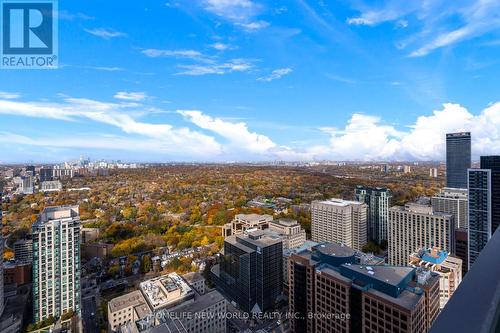 4409 - 50 Charles Street E, Toronto, ON - Outdoor With View