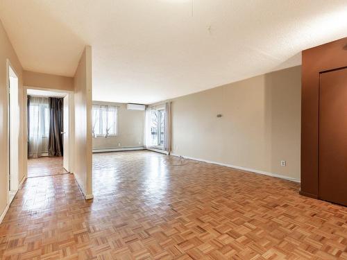 Vue d'ensemble - 405-231 Rue Riverside, Saint-Lambert, QC - Indoor Photo Showing Other Room