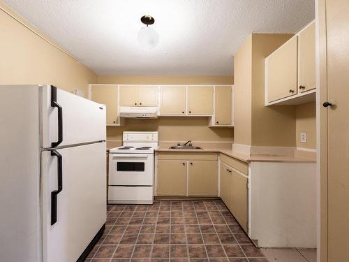 Cuisine - 405-231 Rue Riverside, Saint-Lambert, QC - Indoor Photo Showing Kitchen