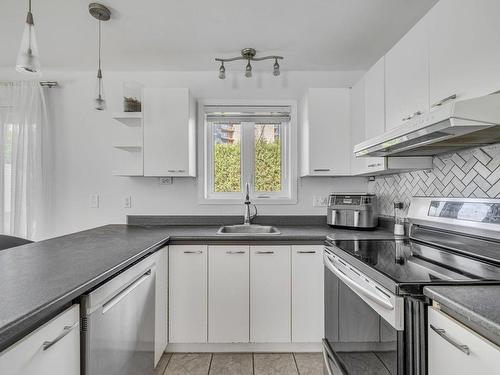 Kitchen - 232 Rue De La Flore, Lévis (Les Chutes-De-La-Chaudière-Ouest), QC - Indoor Photo Showing Kitchen