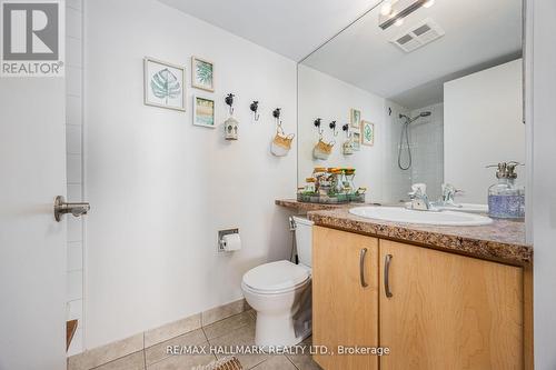 Ph210 - 1101 Steeles Avenue W, Toronto, ON - Indoor Photo Showing Bathroom