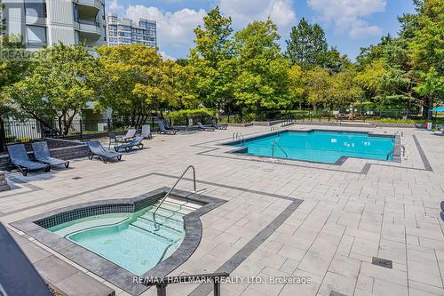 Ph210 - 1101 Steeles Avenue W, Toronto, ON - Outdoor With In Ground Pool