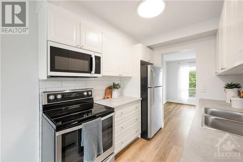 4319 Weldon Drive Unit#58, Ottawa, ON - Indoor Photo Showing Kitchen With Double Sink