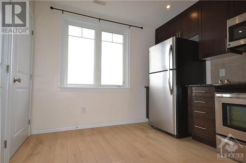 2545 Longfields Drive, Ottawa, ON - Indoor Photo Showing Kitchen