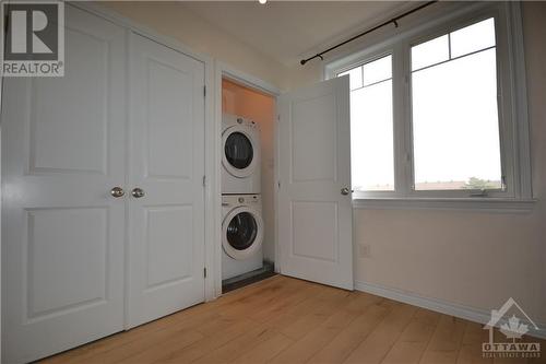 2545 Longfields Drive, Ottawa, ON - Indoor Photo Showing Laundry Room