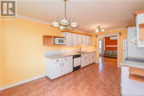 157 Rue Louis De Lanteigne Street, Caraquet, NB - Indoor Photo Showing Kitchen