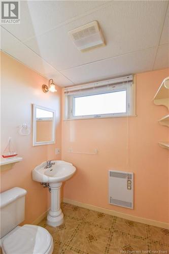 157 Rue Louis De Lanteigne Street, Caraquet, NB - Indoor Photo Showing Bathroom