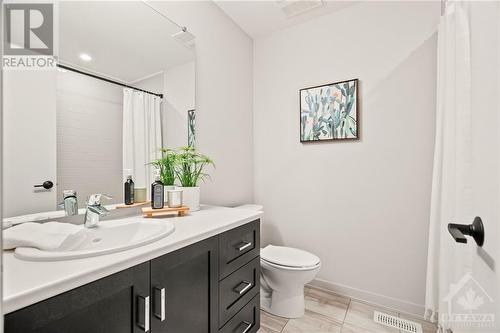 977 Ralph Hennessy Avenue, Ottawa, ON - Indoor Photo Showing Bathroom