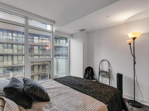 807-70 Queens Wharf Rd, Toronto, ON - Indoor Photo Showing Bedroom