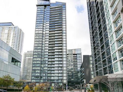 807-70 Queens Wharf Rd, Toronto, ON - Outdoor With Facade