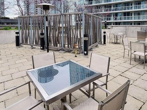 807-70 Queens Wharf Rd, Toronto, ON - Outdoor