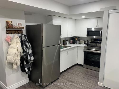 Bsmt-61 Chant Cres, Ajax, ON - Indoor Photo Showing Kitchen