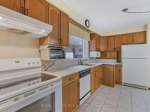 464 Scarborough Golf Club Rd, Toronto, ON - Indoor Photo Showing Kitchen