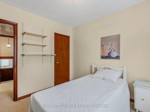 464 Scarborough Golf Club Rd, Toronto, ON - Indoor Photo Showing Bedroom