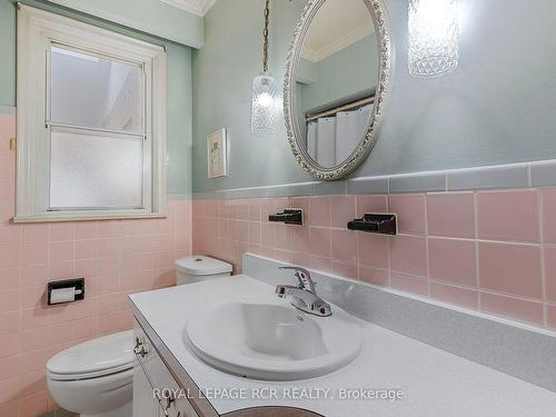 464 Scarborough Golf Club Rd, Toronto, ON - Indoor Photo Showing Bathroom