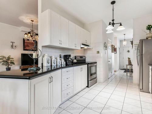 23A Fourteenth St, Toronto, ON - Indoor Photo Showing Kitchen