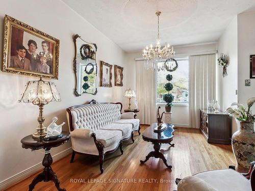 23A Fourteenth St, Toronto, ON - Indoor Photo Showing Living Room