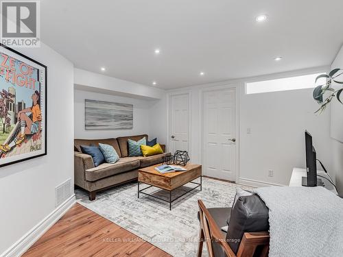 16 Taunton Road, Toronto, ON - Indoor Photo Showing Living Room