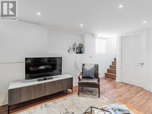 16 Taunton Road, Toronto, ON - Indoor Photo Showing Living Room