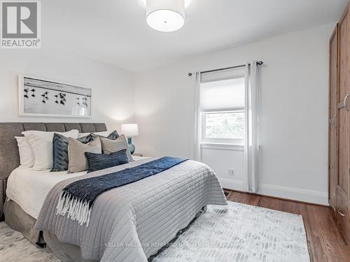 16 Taunton Road, Toronto, ON - Indoor Photo Showing Bedroom