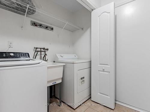 7K Brussels St, Toronto, ON - Indoor Photo Showing Laundry Room