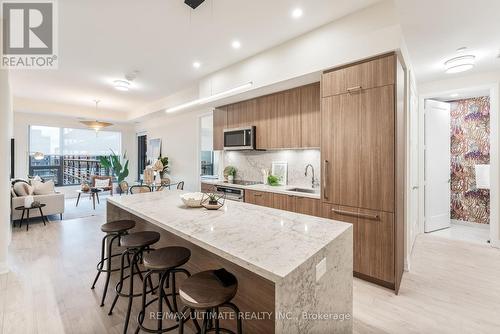 617 - 280 Howland Avenue, Toronto, ON - Indoor Photo Showing Kitchen With Upgraded Kitchen