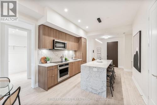 617 - 280 Howland Avenue, Toronto, ON - Indoor Photo Showing Kitchen With Upgraded Kitchen