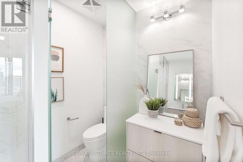 617 - 280 Howland Avenue, Toronto, ON - Indoor Photo Showing Bathroom