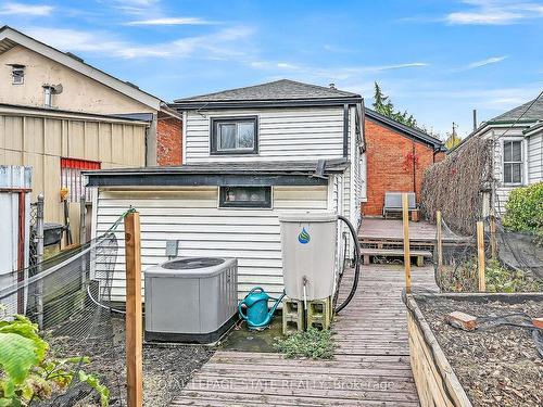 19 Ferrie St E, Hamilton, ON - Outdoor With Deck Patio Veranda