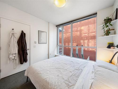 308-834 Johnson St, Victoria, BC - Indoor Photo Showing Bedroom