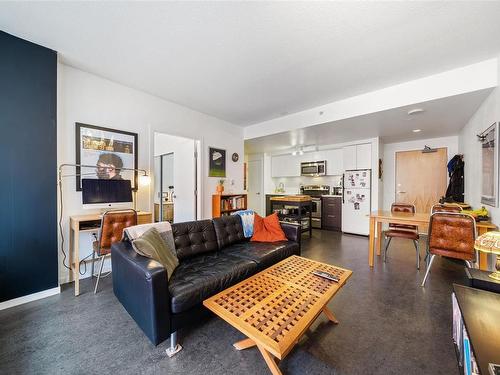 308-834 Johnson St, Victoria, BC - Indoor Photo Showing Living Room