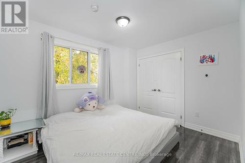 119 Madoc Drive, Brampton, ON - Indoor Photo Showing Bedroom