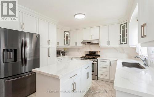 51 Dragon Tree Crescent, Brampton, ON - Indoor Photo Showing Kitchen