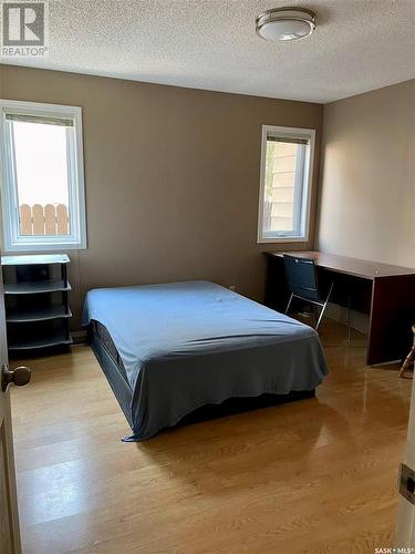 311 Lakeshore Court, Saskatoon, SK - Indoor Photo Showing Bedroom