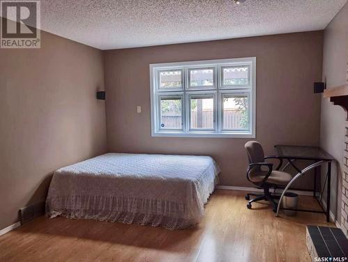 311 Lakeshore Court, Saskatoon, SK - Indoor Photo Showing Bedroom