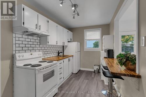 25 Francis Street, Kingston (Central City West), ON - Indoor Photo Showing Kitchen