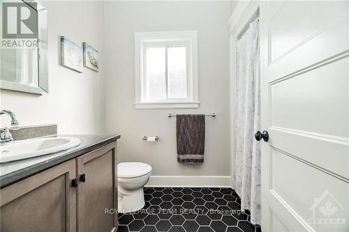 342 Pinehill Road, North Grenville, ON - Indoor Photo Showing Bathroom